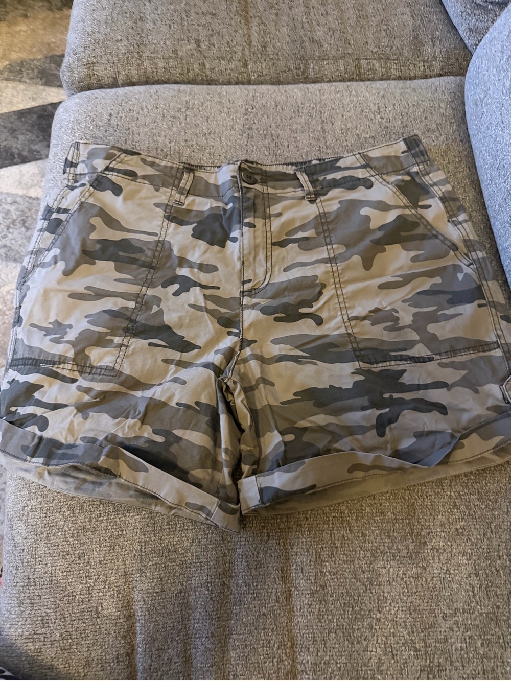 NWOTs. Sanctuary Camo Utility Shorts in Olive Tan & Gray